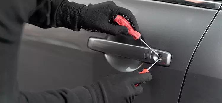 Locked Out of Car Help East Haven